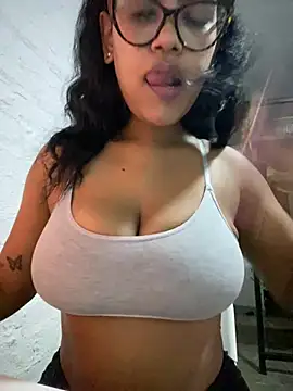 miiabrown18 online show from April 12, 2026, 6:38 am