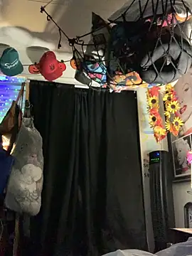 blondebarbiebae online show from March 3, 2026, 10:28 pm