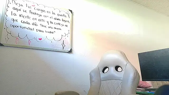 Snapshot of big_bearr chatting on November 26, 2025, 1:33 pm big bearr online show from November 26, 2025, 1:33 pm