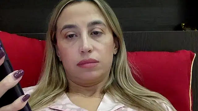 Snapshot of Jeyvaris chatting on October 29, 2025, 9:58 pm Jeyvaris online show from October 29, 2025, 9:58 pm