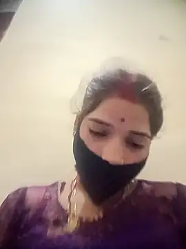 Snapshot of Mahek_love143 chatting on May 24, 2026, 2:55 am Mahek love143 online show from May 24, 2026, 2:55 am