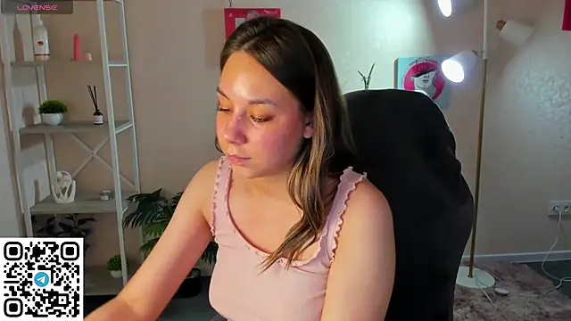 Al1ice Moures online show from February 3, 2026, 6:40 am