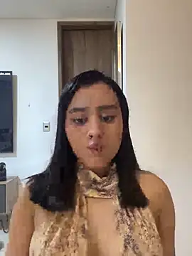 Snapshot of CharlottePetitte chatting on December 4, 2025, 1:15 am CharlottePetitte online show from December 4, 2025, 1:15 am