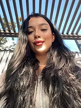 kiss Lissa online show from November 3, 2025, 11:47 am