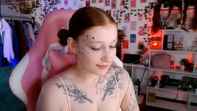 Ayla Hicks online show from November 20, 2025, 7:03 pm