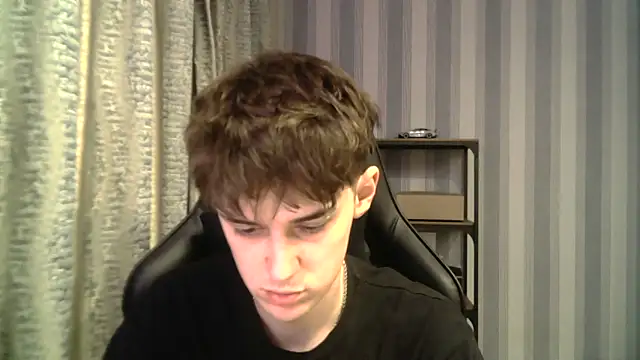 Hoot Dude  online show from December 17, 2025, 2:33 pm