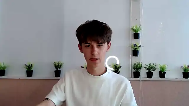 Snapshot of Hoot_Dude_ chatting on October 14, 2025, 11:55 am Hoot Dude  online show from October 14, 2025, 11:55 am