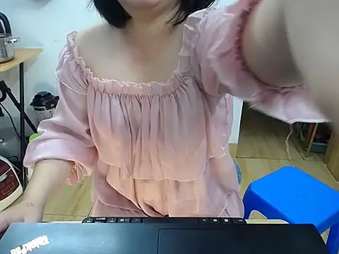 Snapshot of Lilya_39 chatting on November 8, 2025, 1:58 pm Lilya 39 online show from November 8, 2025, 1:58 pm