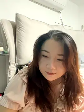 Snapshot of Momo-9988 chatting on October 18, 2025, 11:45 am Momo-9988 online show from October 18, 2025, 11:45 am