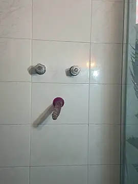 Violettt hot online show from November 5, 2025, 1:03 pm