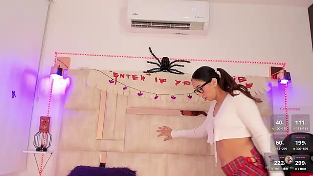 emily  walker online show from October 23, 2025, 12:15 pm