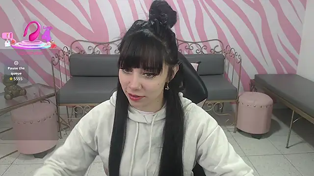 Snapshot of saabrina_ chatting on December 5, 2025, 1:21 pm saabrina online show from December 5, 2025, 1:21 pm