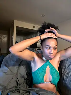 Snapshot of YeahhhitsBreezy chatting on September 29, 2025, 4:08 am YeahhhitsBreezy online show from September 29, 2025, 4:08 am