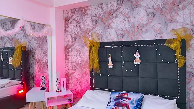 Snapshot of Aliss_Star chatting on December 3, 2025, 12:04 pm Aliss Star online show from December 3, 2025, 12:04 pm