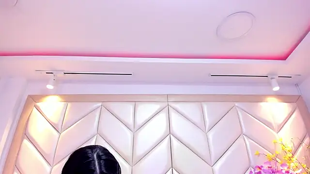 Snapshot of AriaBelles chatting on October 11, 2025, 12:39 pm AriaBelles online show from October 11, 2025, 12:39 pm