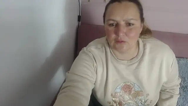 Snapshot of SweetRouse__ chatting on September 26, 2025, 2:13 pm SweetRouse online show from September 26, 2025, 2:13 pm