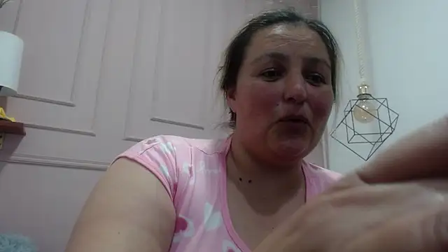 Snapshot of SweetRouse__ chatting on October 1, 2025, 3:05 pm SweetRouse online show from October 1, 2025, 3:05 pm