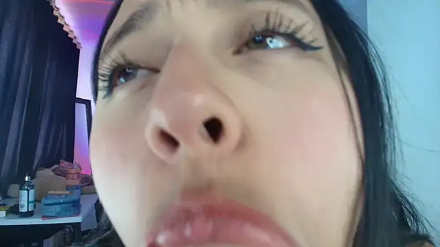 Hinata 21  online show from February 6, 2026, 9:22 pm