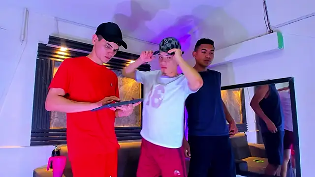 ALEX MILLER25 online show from November 8, 2025, 4:27 am