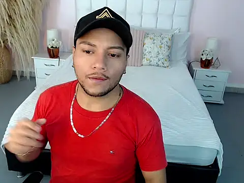 Max Rivers online show from October 16, 2025, 12:02 pm