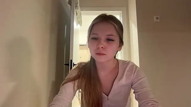 CandysRose online show from May 14, 2026, 6:49 pm