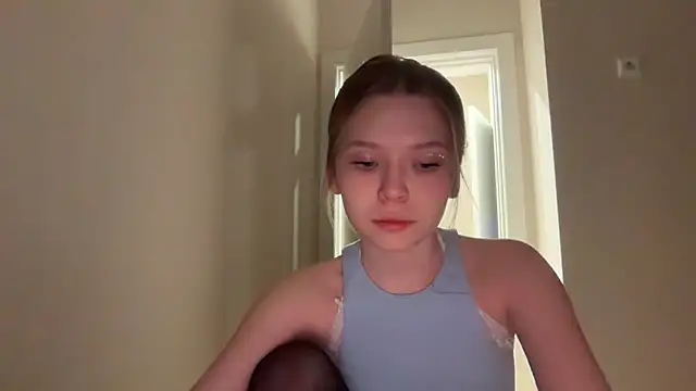 CandysRose online show from April 28, 2026, 6:34 pm