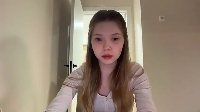 CandysRose online show from May 8, 2026, 6:12 pm