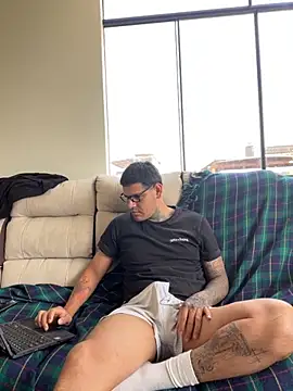 Snapshot of roa_alee chatting on November 5, 2025, 7:17 pm roa alee online show from November 5, 2025, 7:17 pm