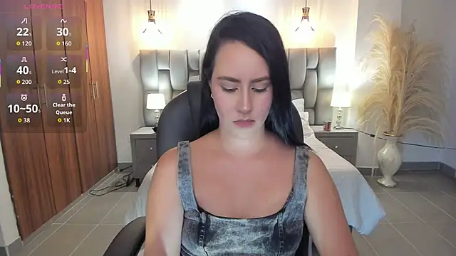 Snapshot of Natasha_Kiim_ chatting on July 9, 2026, 4:35 am Natasha Kiim online show from July 9, 2026, 4:35 am