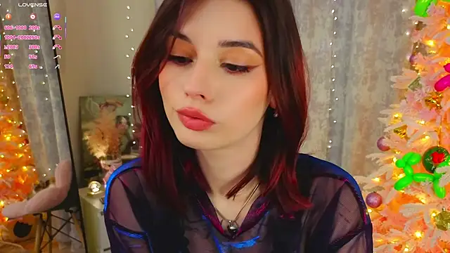 LunaraRada online show from January 10, 2026, 4:13 pm