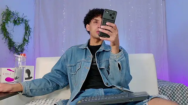 Snapshot of josesweet_ chatting on October 4, 2025, 3:13 pm josesweet  online show from October 4, 2025, 3:13 pm