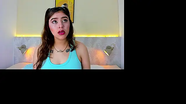 Annie Evenss online show from October 10, 2025, 3:51 am