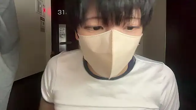 Snapshot of tora3220 chatting on November 8, 2025, 12:42 pm tora3220 online show from November 8, 2025, 12:42 pm