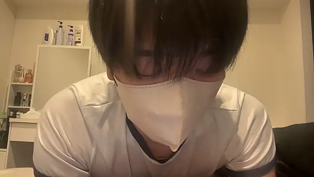Snapshot of tora3220 chatting on April 1, 2026, 12:39 pm tora3220 online show from April 1, 2026, 12:39 pm