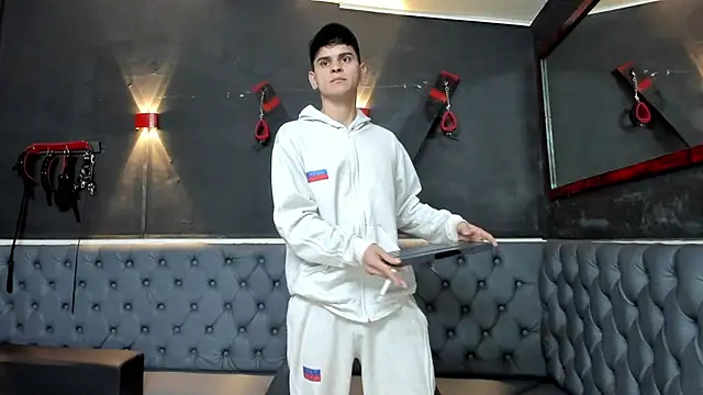 Snapshot of liam_coleman25 chatting on December 17, 2025, 5:23 am liam coleman25 online show from December 17, 2025, 5:23 am