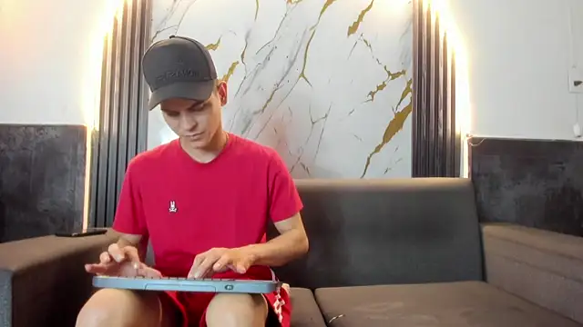 liam coleman25 online show from February 13, 2026, 4:56 am