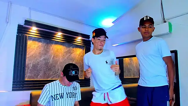 Snapshot of liam_coleman25 chatting on November 15, 2025, 4:27 am liam coleman25 online show from November 15, 2025, 4:27 am