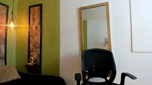 Snapshot of Axel_Draven chatting on December 15, 2025, 11:27 am Axel Draven online show from December 15, 2025, 11:27 am