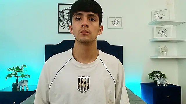 Snapshot of Axel_Draven chatting on October 16, 2025, 11:07 am Axel Draven online show from October 16, 2025, 11:07 am