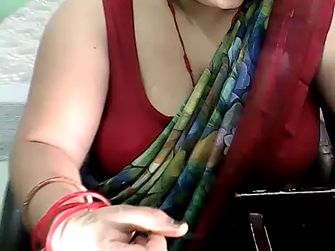 BABITA KUMARII online show from May 9, 2026, 5:27 pm