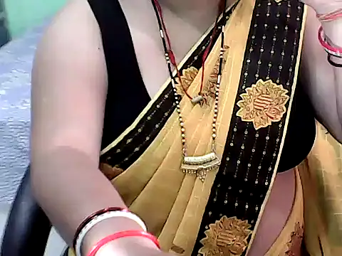 BABITA KUMARII online show from March 12, 2026, 5:06 pm