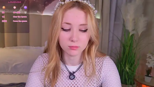 LiraKink online show from April 21, 2026, 4:52 am