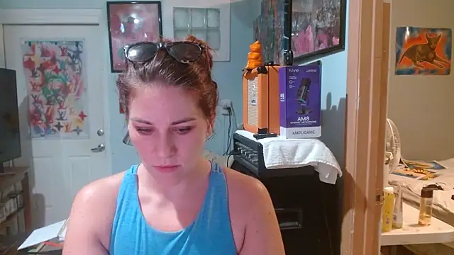 Snapshot of MeliSpice chatting on October 1, 2025, 9:40 pm MeliSpice online show from October 1, 2025, 9:40 pm