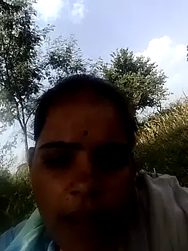 Snapshot of Cuty_nensi chatting on October 8, 2025, 7:54 am Cuty nensi online show from October 8, 2025, 7:54 am