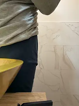 Snapshot of Italianofirenze chatting on October 14, 2025, 9:15 pm Italianofirenze online show from October 14, 2025, 9:15 pm