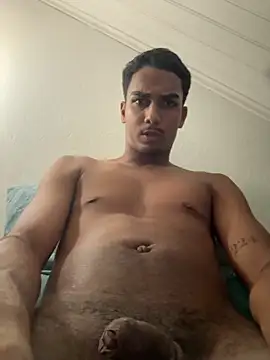 Snapshot of Aaroncornelius chatting on March 19, 2026, 9:59 pm Aaroncornelius online show from March 19, 2026, 9:59 pm