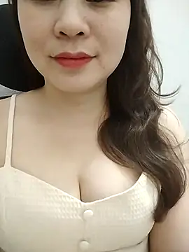 Girl Shy2000 online show from April 2, 2026, 2:35 pm