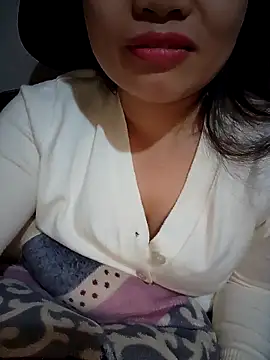 Meoweo 23 online show from December 13, 2025, 8:04 pm