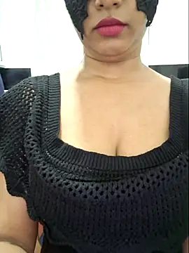 Snapshot of shani_taniya chatting on June 23, 2026, 3:10 pm shani taniya online show from June 23, 2026, 3:10 pm