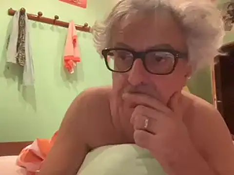 Snapshot of chtentation chatting on February 2, 2026, 11:04 pm chtentation online show from February 2, 2026, 11:04 pm